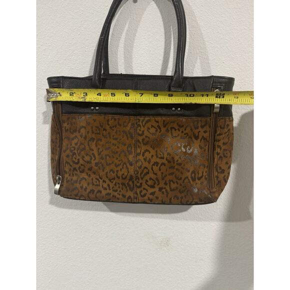 Gun Tote'n Mamas conceal carry Leopard Print Handbag - Picture 15 of 15
